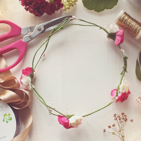 How to make a flower crown (the easy way!)