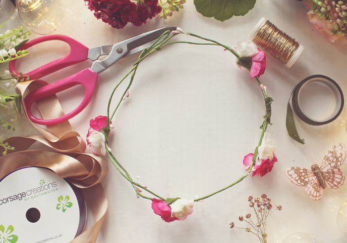 How to make a flower crown (the easy way!)