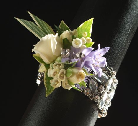 5 Great Wedding Corsage Ideas