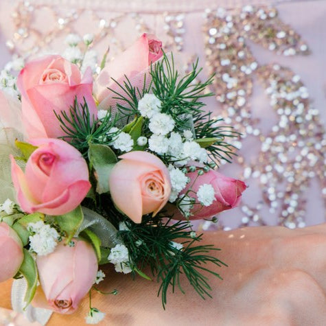 How to Become a Leader in the Floral Industry: Unique Corsage Ideas to Set You Apart from the Competition